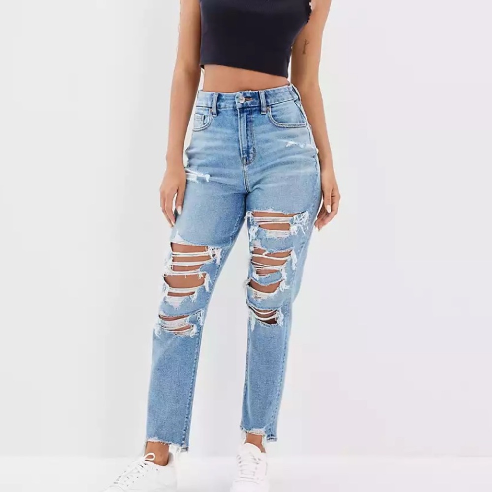 American Eagle Stretch Ripped Curvy Mom Jean